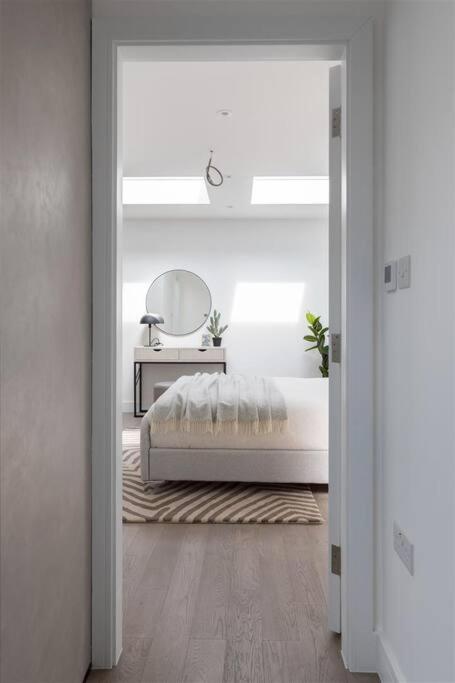 Cozy Leyton House With Garden And Small Terrace London Eksteriør billede