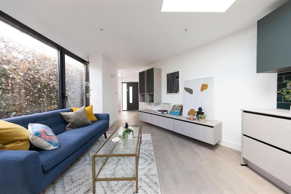 Cozy Leyton House With Garden And Small Terrace London Eksteriør billede